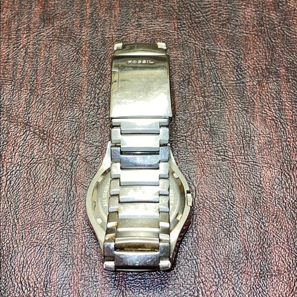 Fossil Watch - Picture 2 of 3